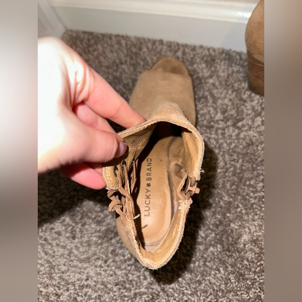 LUCKY BRAND Women's LK-HARTLEE dress Sandal - Picture 9 of 16